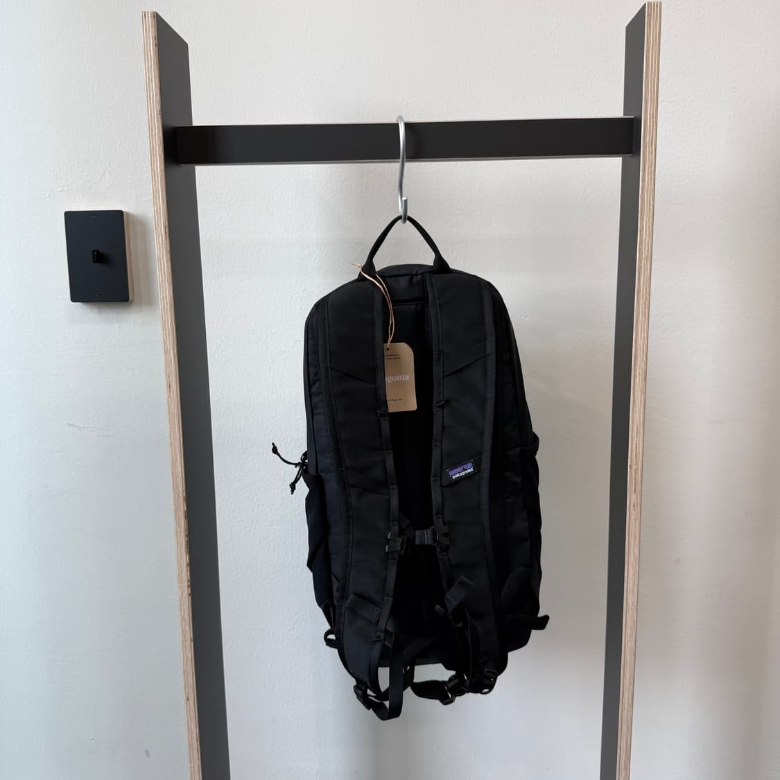 파타고니아 로고 테라비아 백팩 블랙 14L 상품이미지4