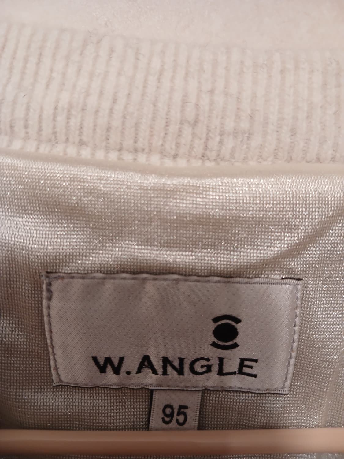 와이드앵글 정품 여성 모 + 앙고라 소재 니트 95 사이즈 상품이미지2