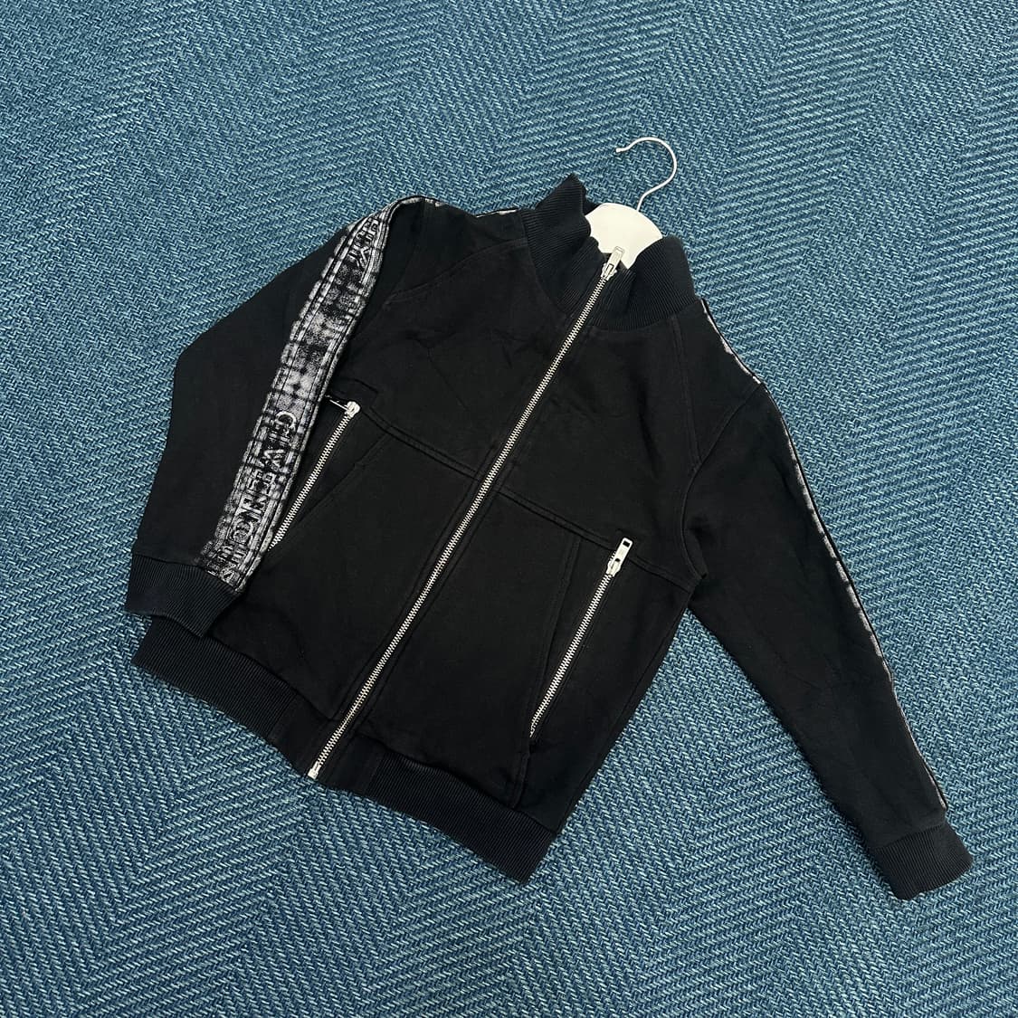 [키즈8] 지방시 집업 상품이미지1