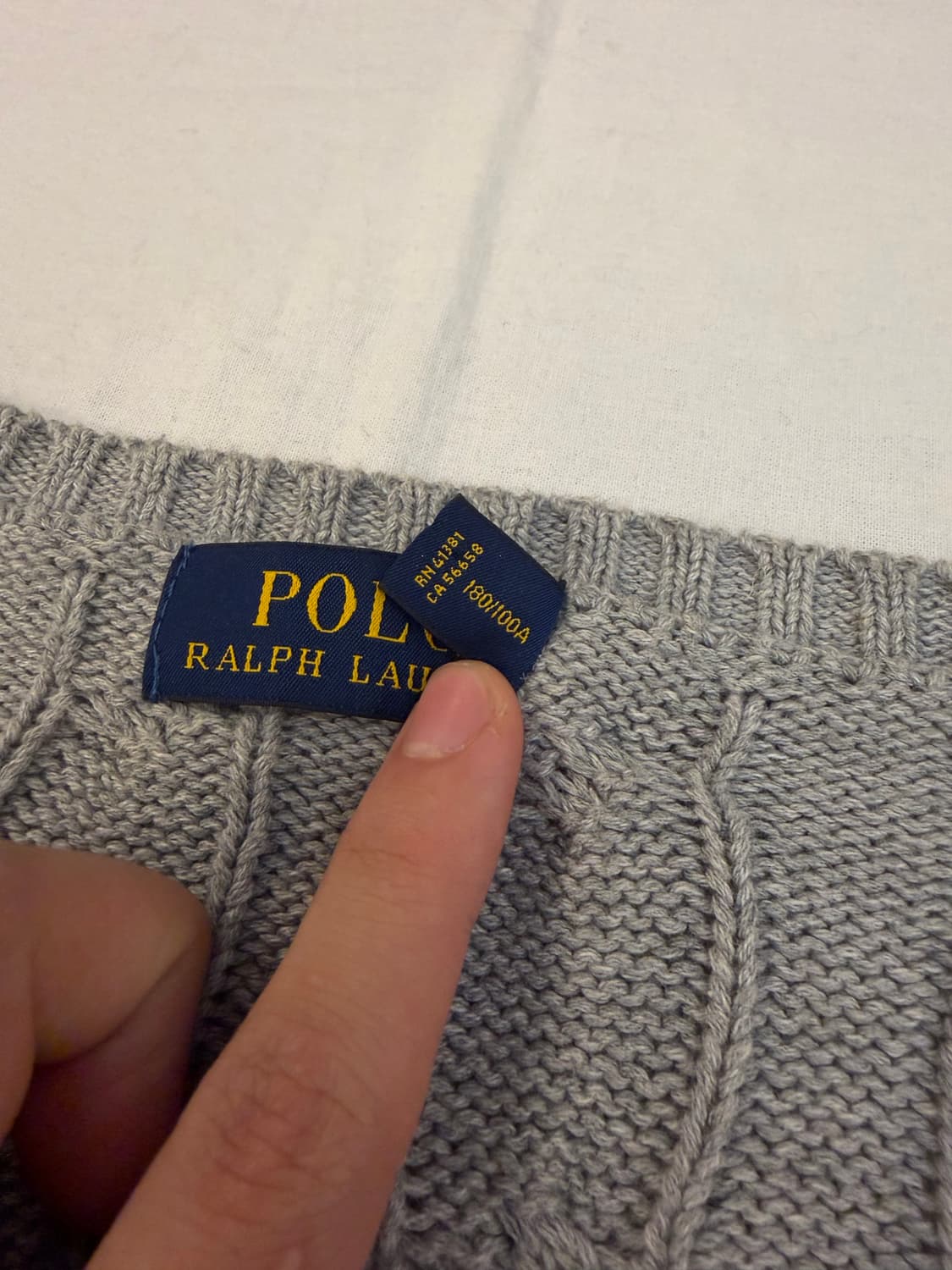 폴로 랄프로렌 신형 꽈배기 케이블 니트 그레이 상품이미지4