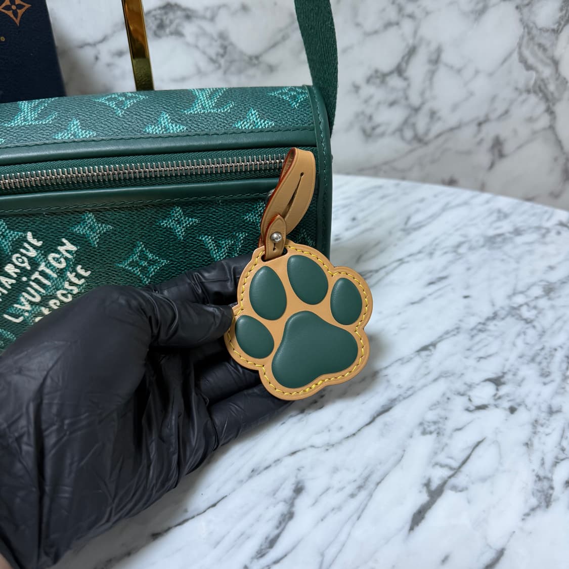 루이비통 이클립스 바스포어 웨어러블 월릿 크로스백 메신저백
 상품이미지4