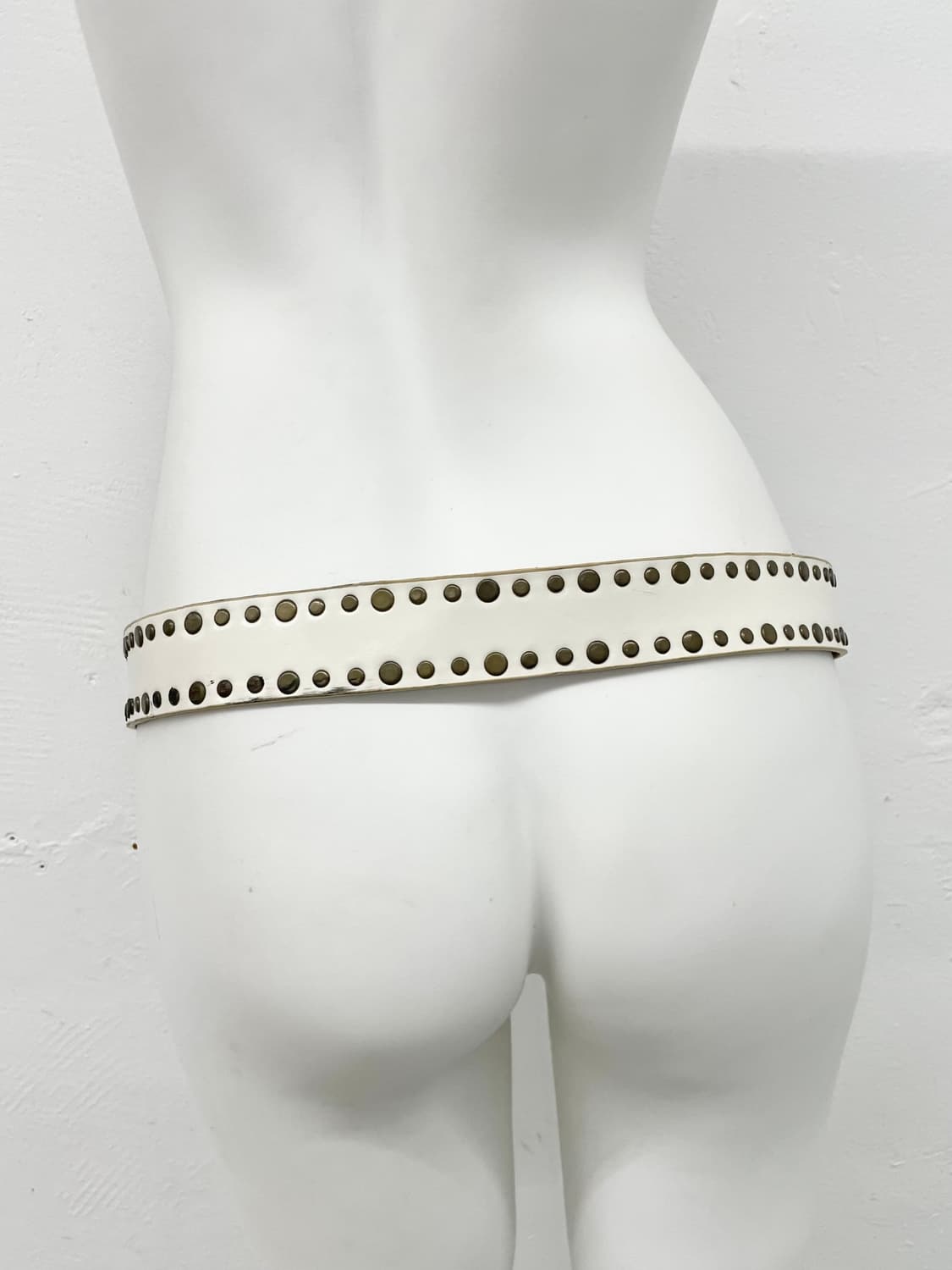 리얼레더 화이트 스터드 벨트 상품이미지4