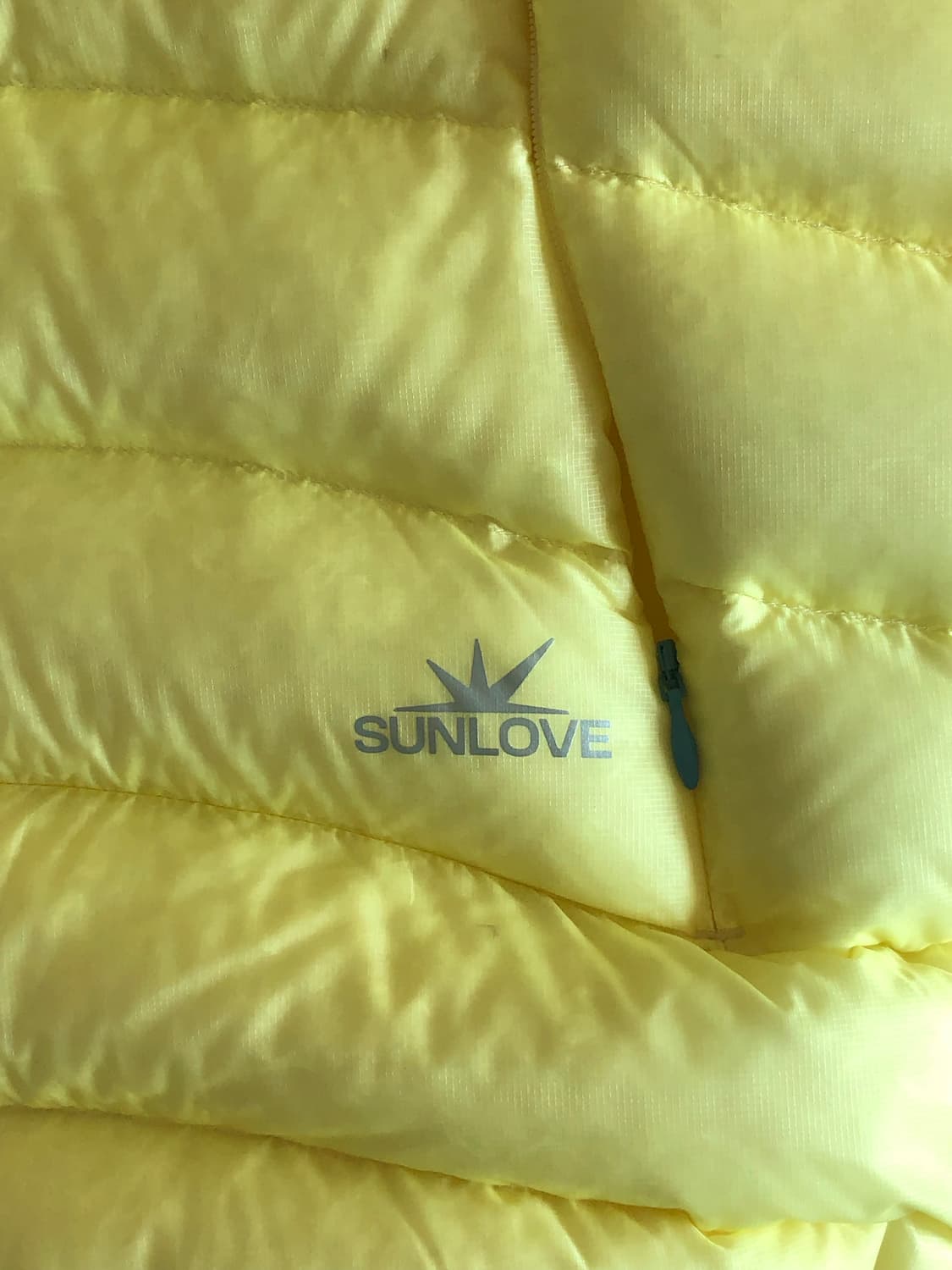 썬러브 후드 플라이 라이트 다운 자켓 옐로우 경량패딩 상품이미지3