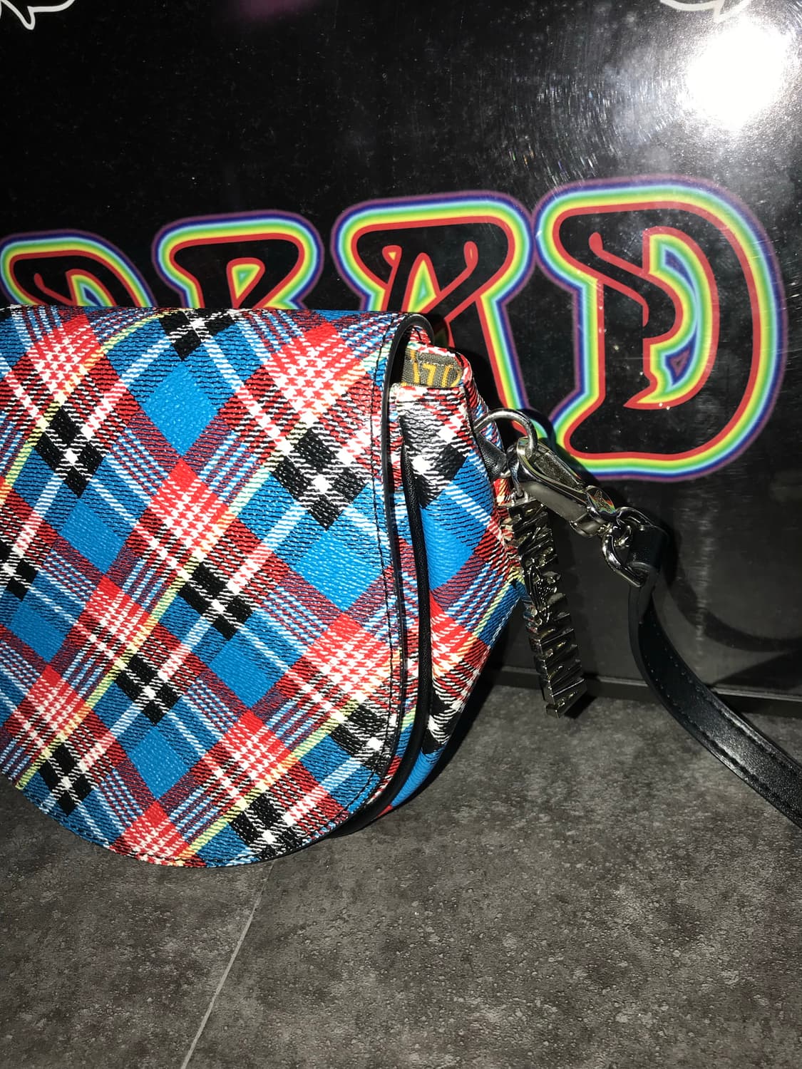 비비안 웨스트우드 앵글로매니아 체크 크로스백 상품이미지3