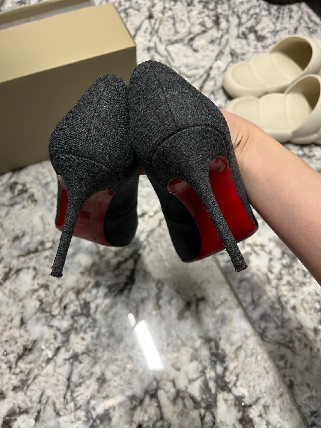 크리스찬 루부탱 상품이미지3