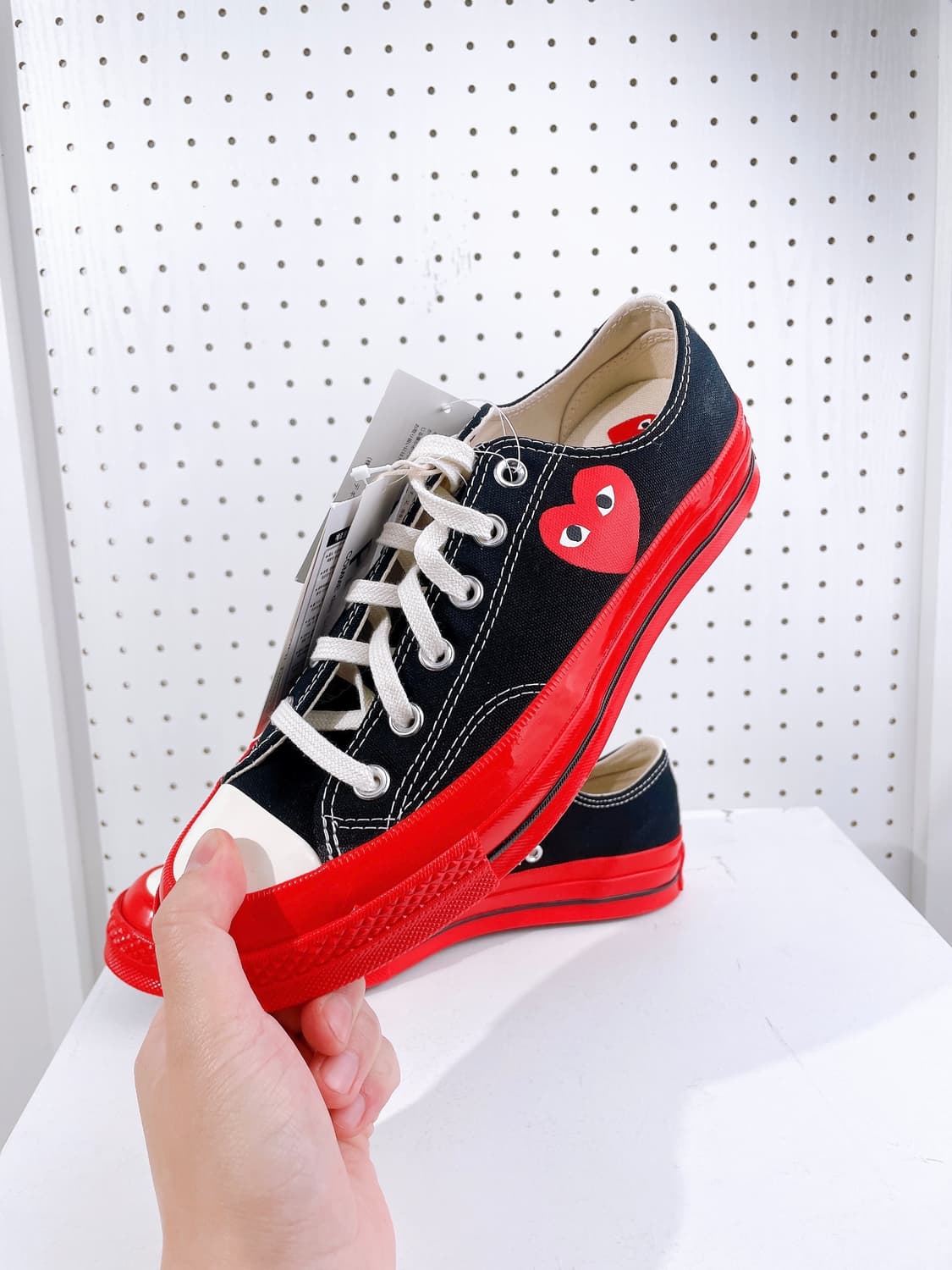 (정품/새상품) 컨버스 x 꼼데가르송 공용 블랙 레드 척 70 로우 상품이미지1