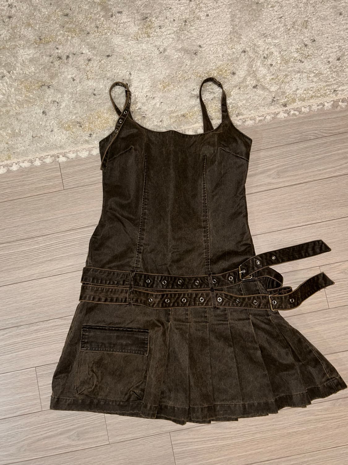 자라 왁스드 플리츠 원피스 상품이미지4