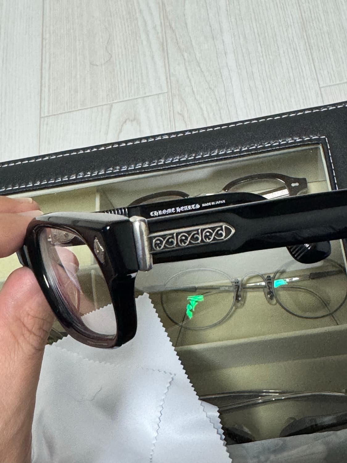 크롬하츠 윌도 블랙실버 판매합니다.(최종가격) 상품이미지2