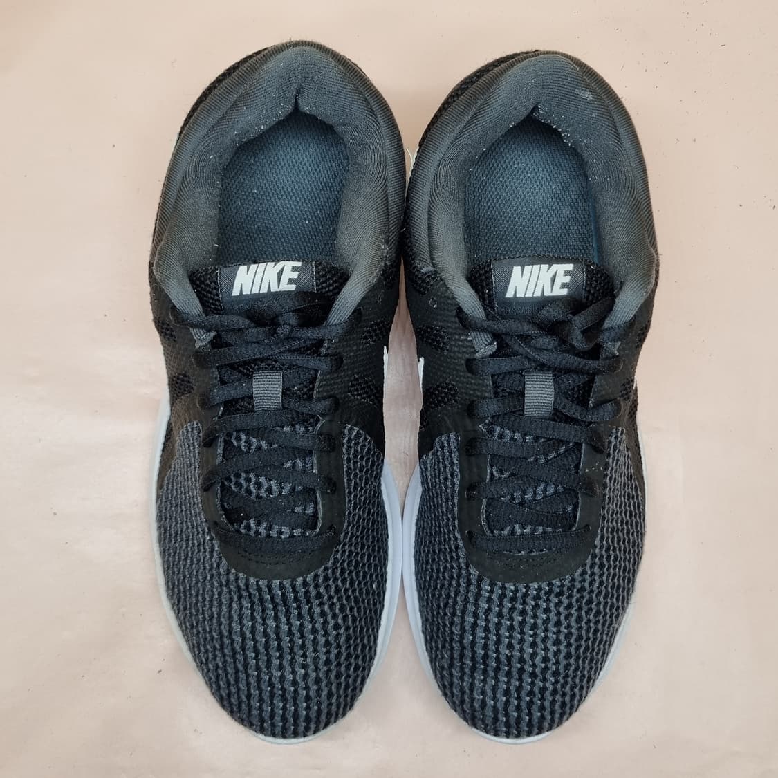 나이키 레볼루션4  런닝화 250 상품이미지2