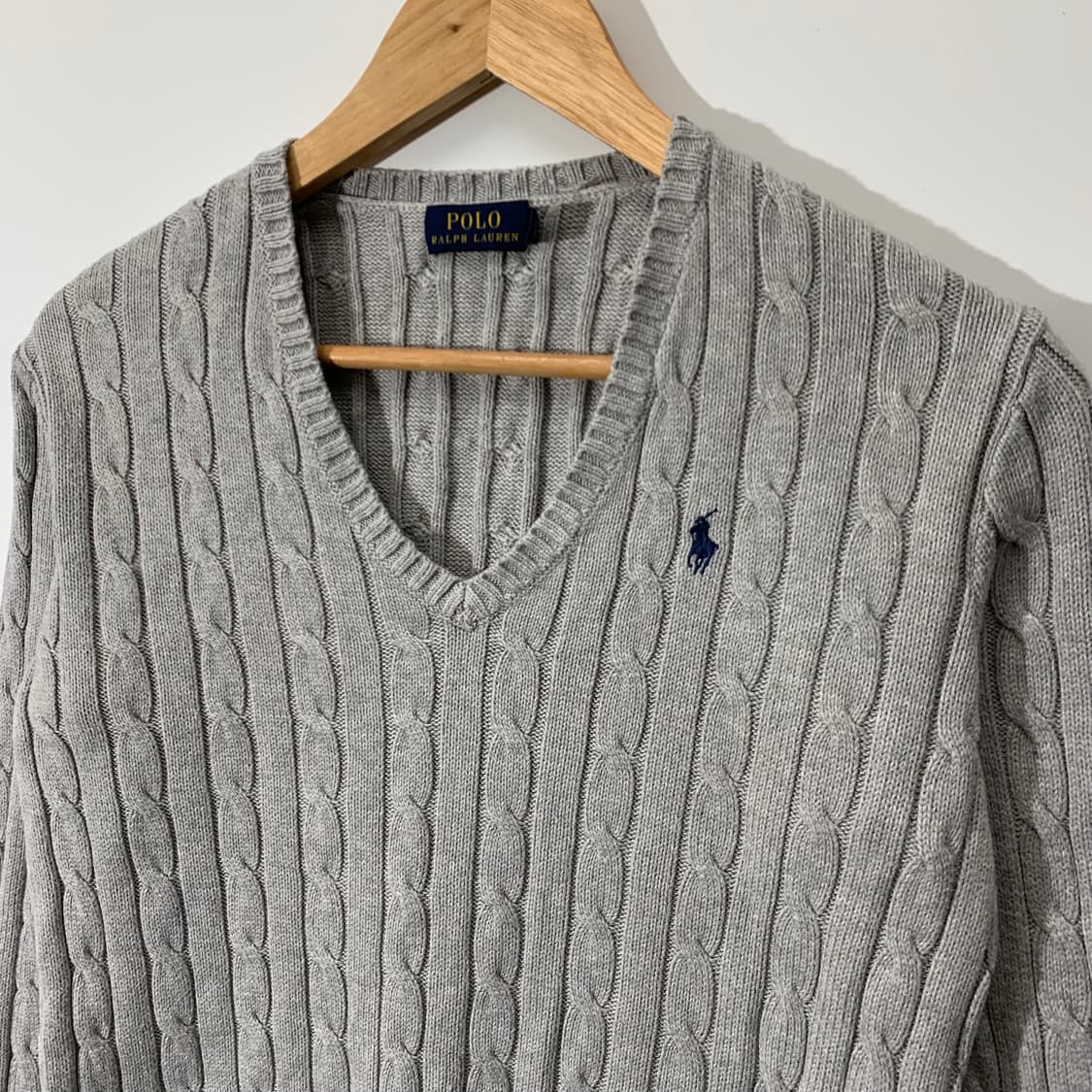 폴로 그레이 브이넥 우먼스 케이블 니트 상품이미지2