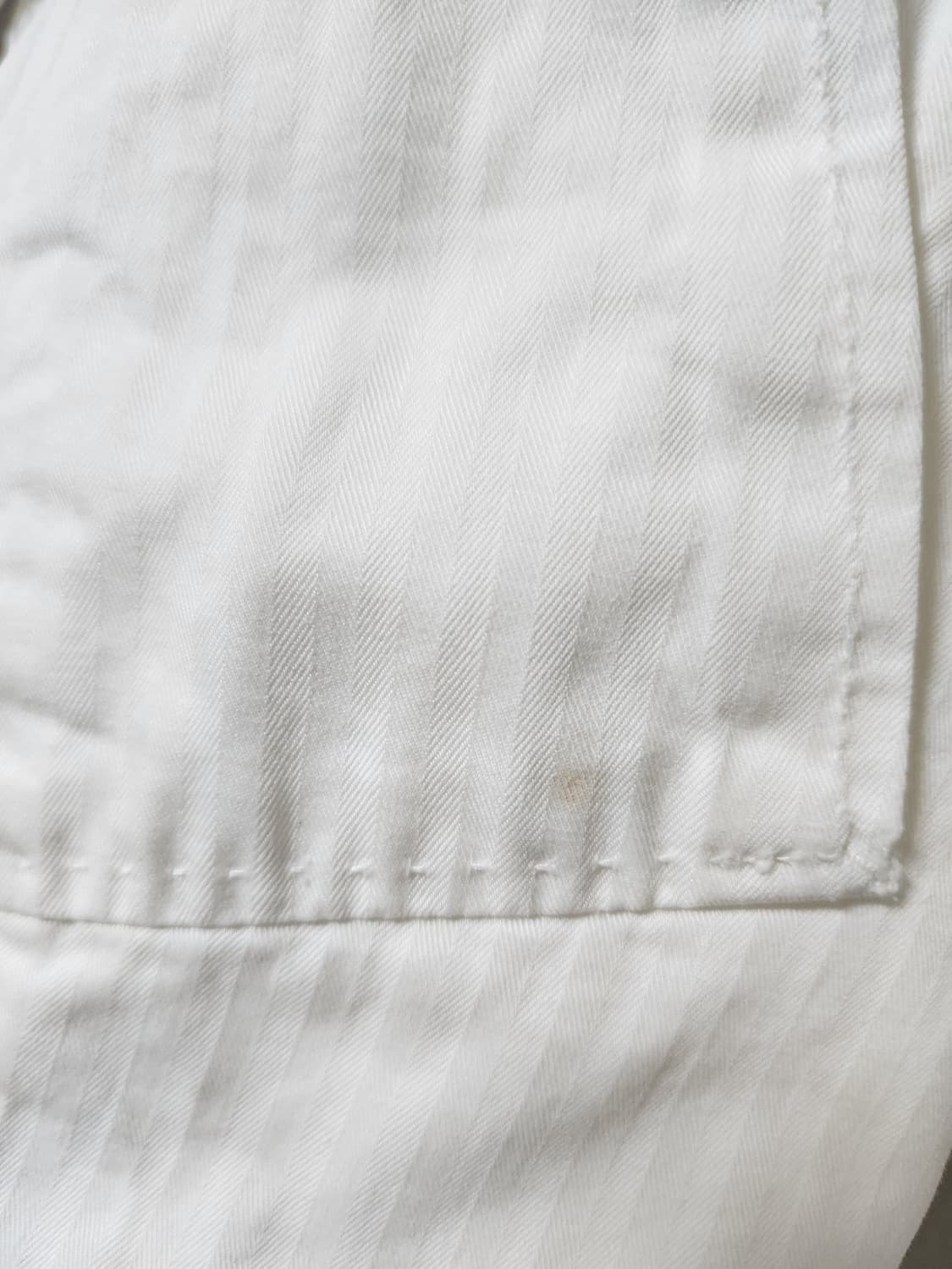 PT01 x BEAMS 콜라보 화이트 헤링본 코튼 카고 팬츠 상품이미지10