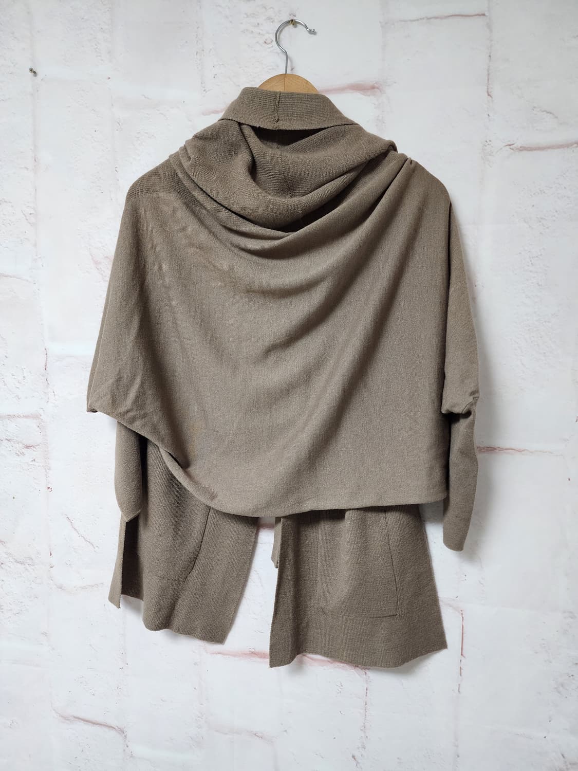 닥스 브라운 색상 니트 가디건 상품이미지5