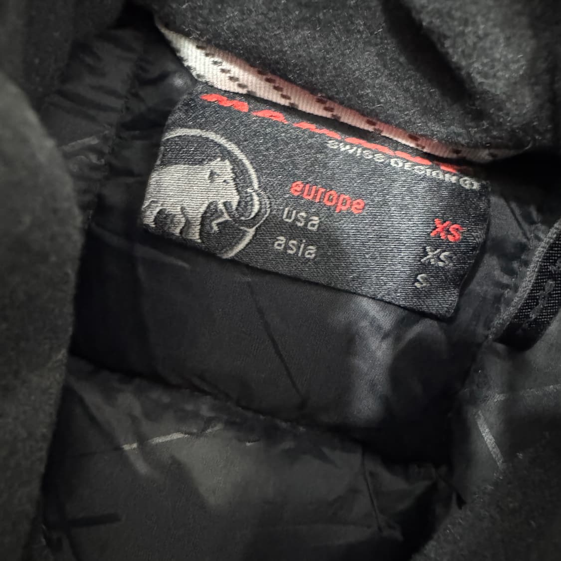 여성용 S MAMMUT 마무트 퍼텍스 블랙 경량 패딩 자켓  상품이미지6