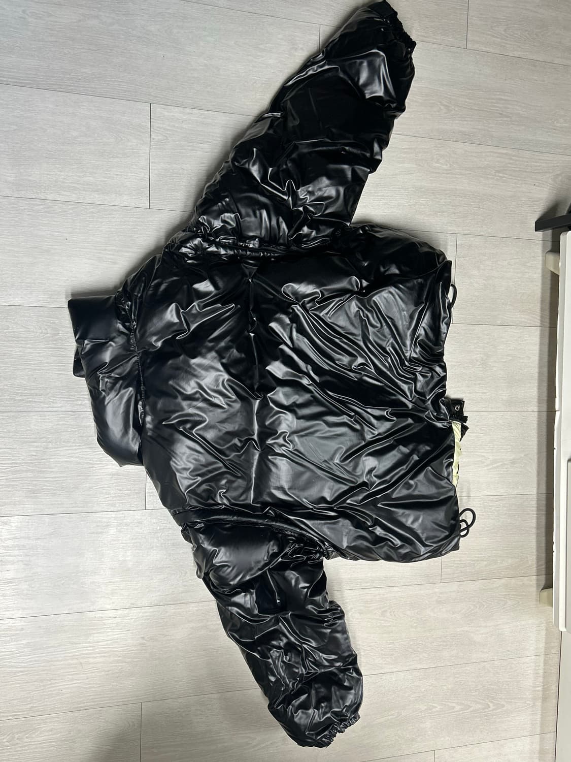 라드앤파 유광 패딩 상품이미지3