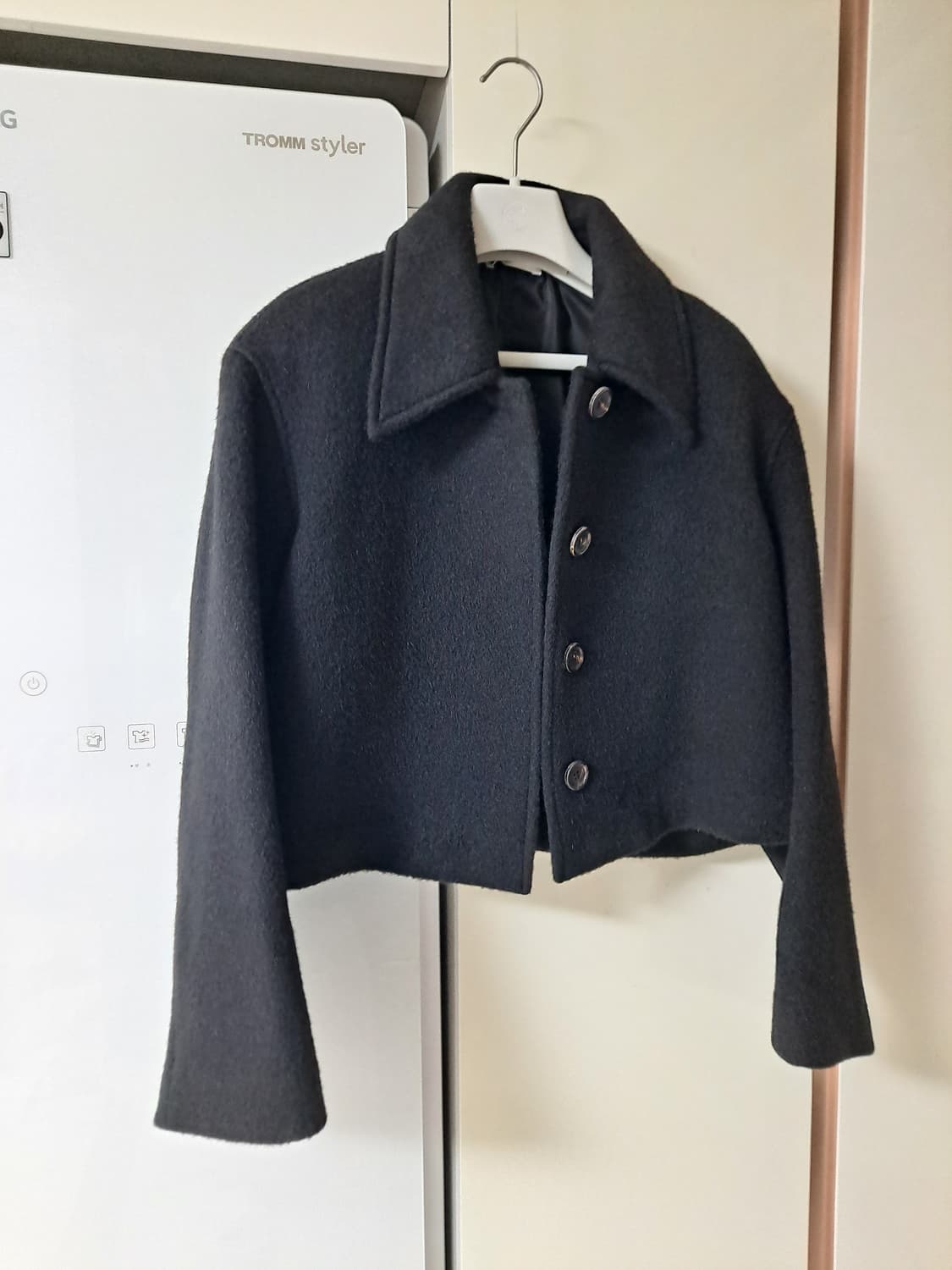 AMOMENTO 아모멘토 - 와이드 크롭 히든클로징 알파카 자켓 상품이미지2