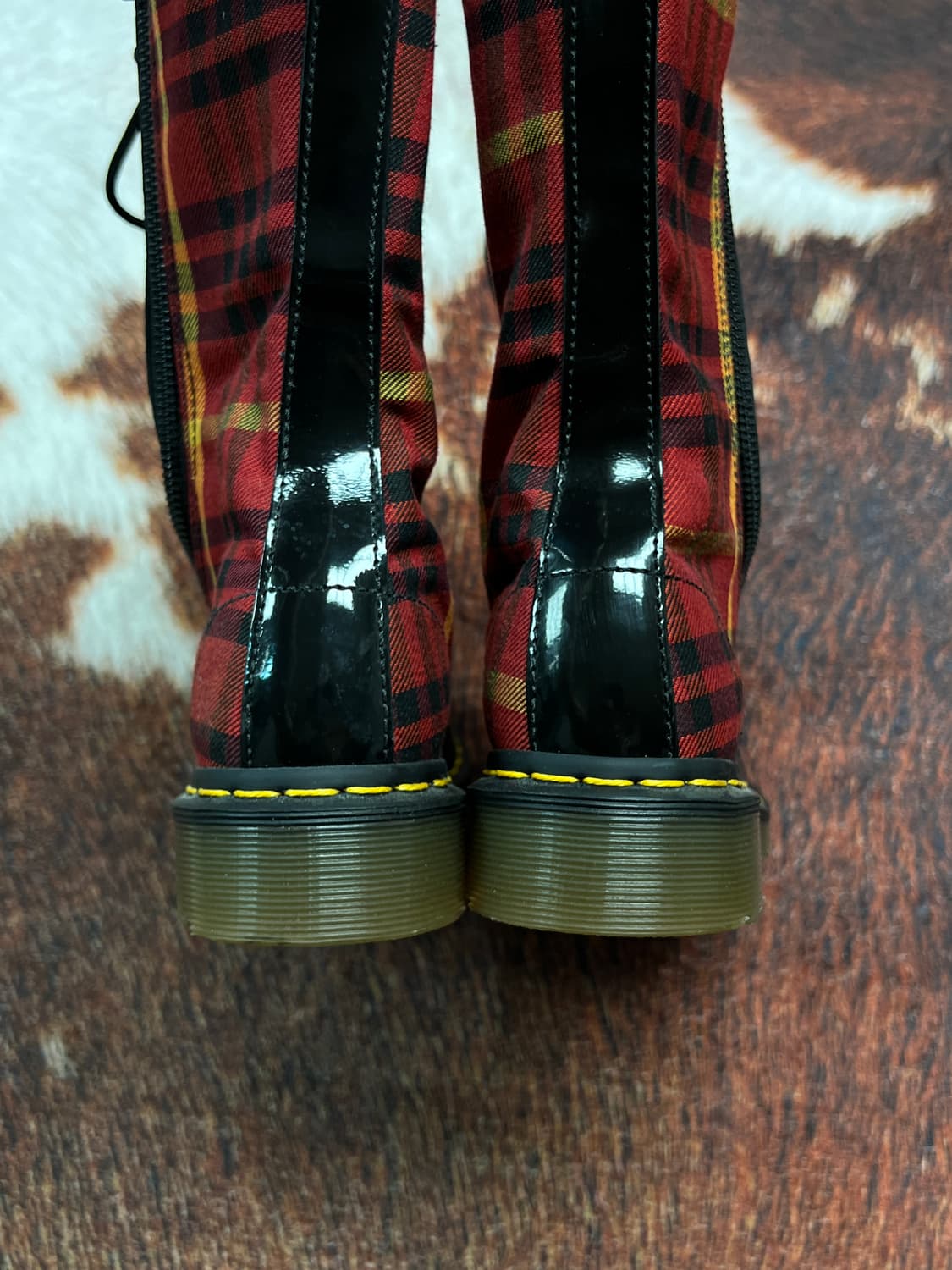 [235] 닥터마틴 LORNA 2ZIP 14홀 레드체크 부츠 상품이미지4