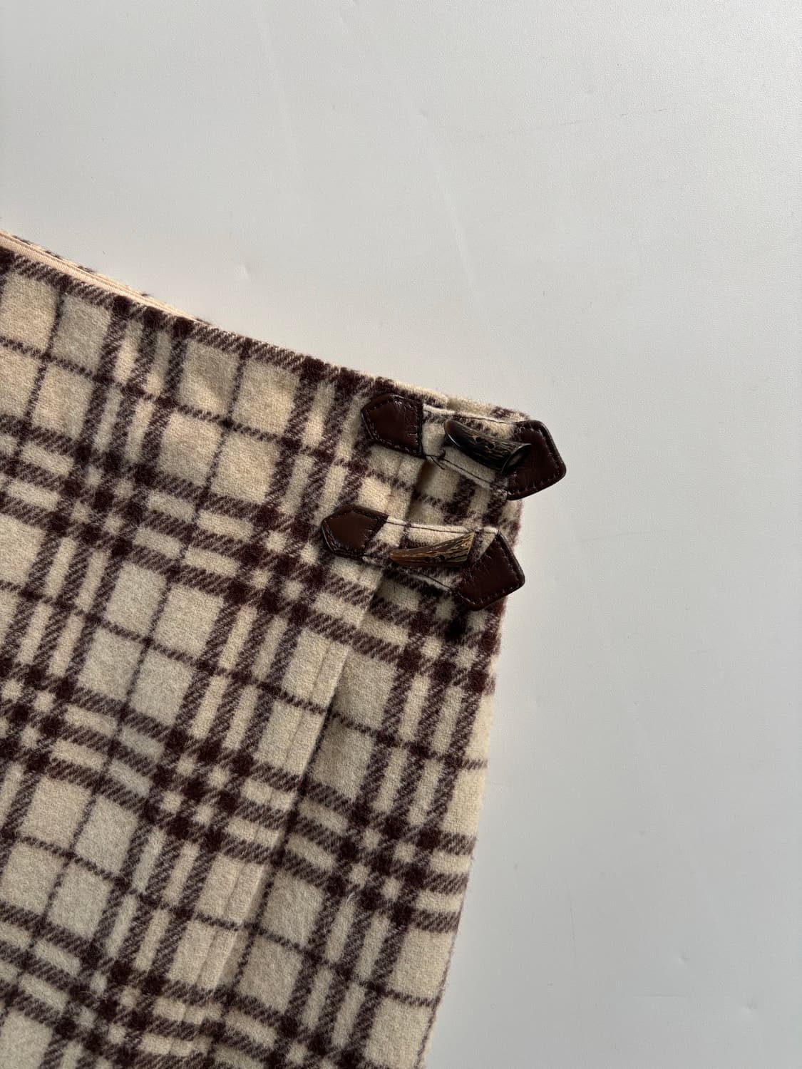 Burberry 버버리 아이보리 체크 랩스커트 상품이미지5