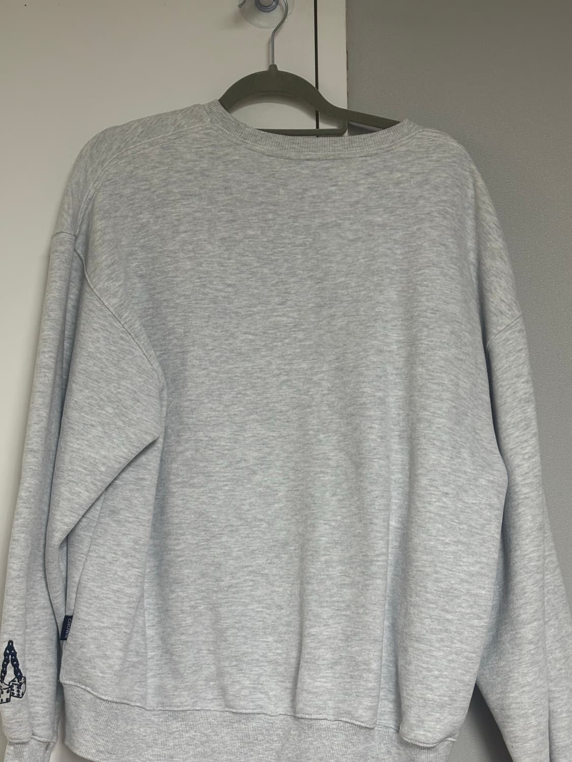 로맨틱크라운 맨투맨 상품이미지5