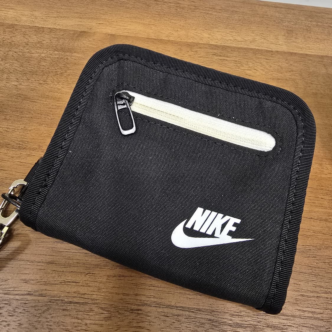 나이키 카드지갑 넥 월렛 지퍼형 트래블 지갑 블랙 (스트랩 포함) 상품이미지2