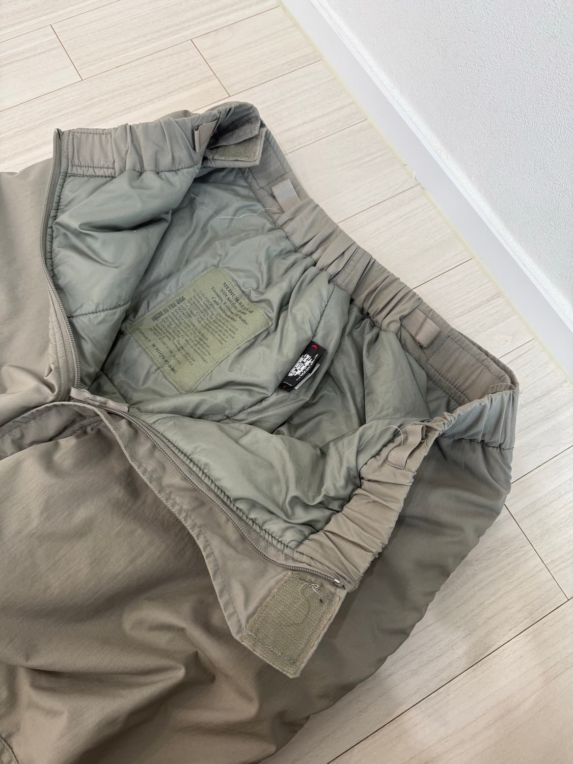 • 미군 오리지널 레벨7 프리마로프트 셋업. 사이즈 굳. 상품이미지6