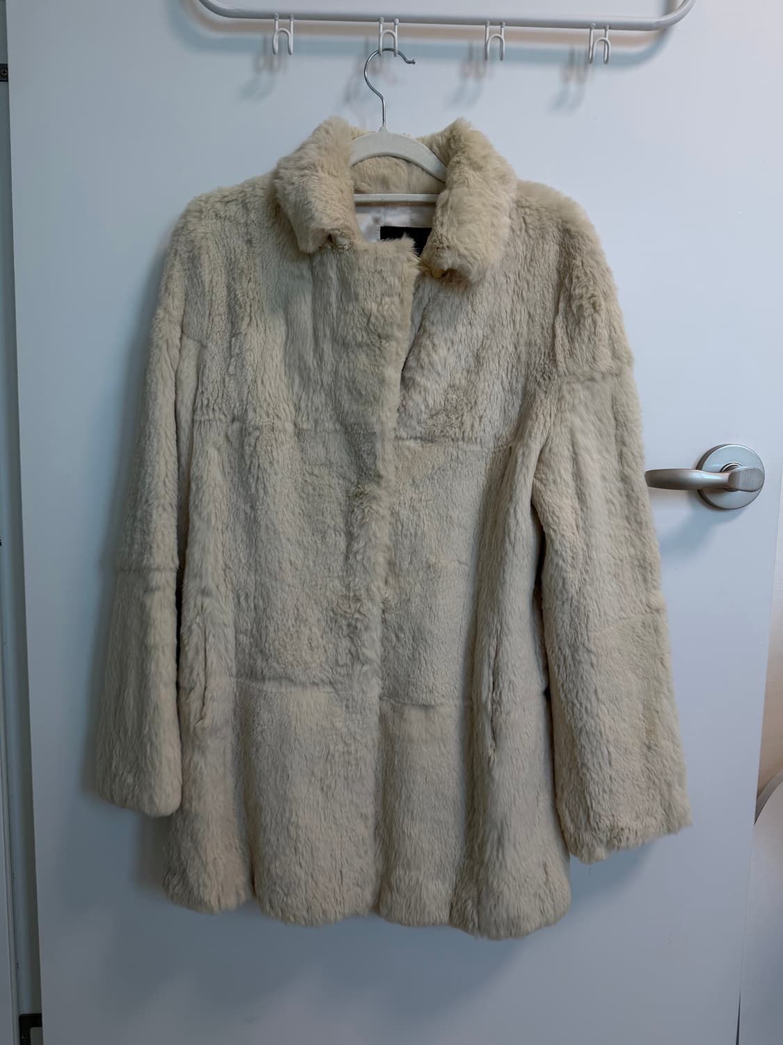 레노마 토끼퍼 코트 상품이미지1