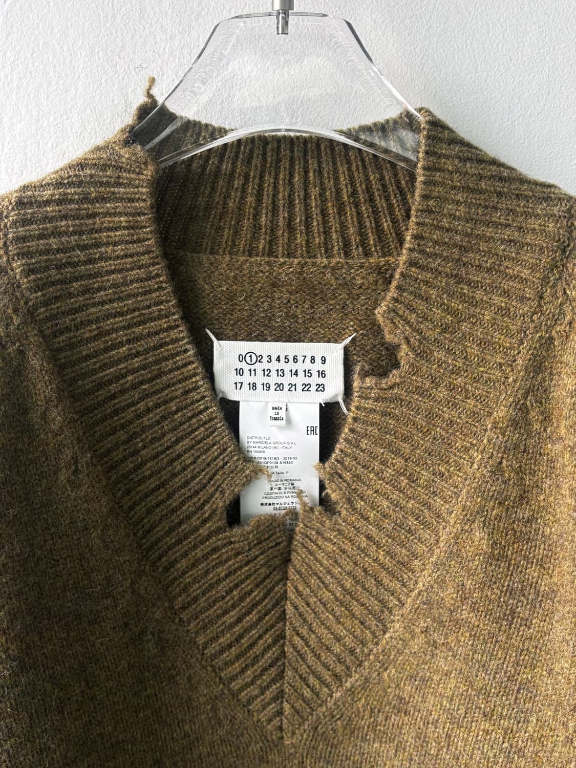 마르지엘라 디스트레싱 브이넥 스웨터 상품이미지6