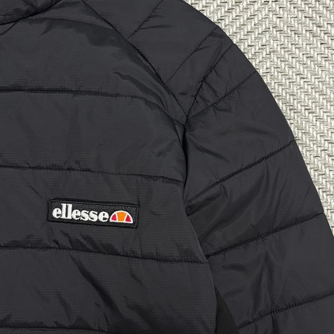 엘레쎄 로고 경량패딩 v3089 상품이미지5