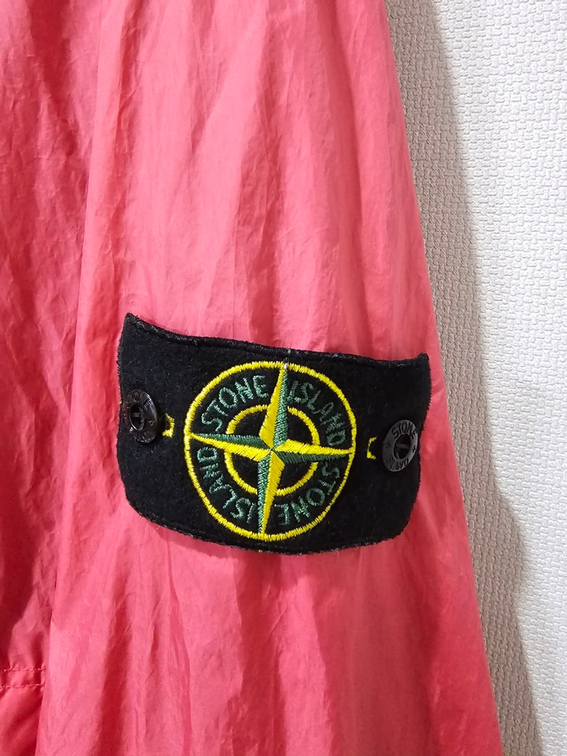 정품 23SS 스톤아일랜드 크링클랩스 나일론 가먼트 다이드 후드 자켓 상품이미지4