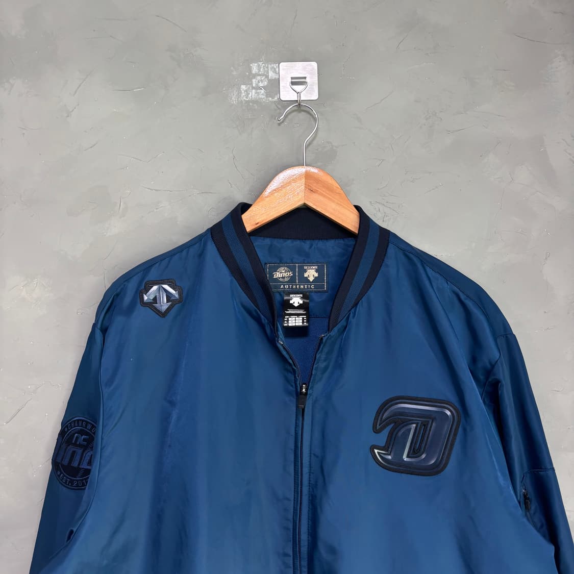 데상트 NC 다이노스 춘추 점퍼 자켓 상품이미지2