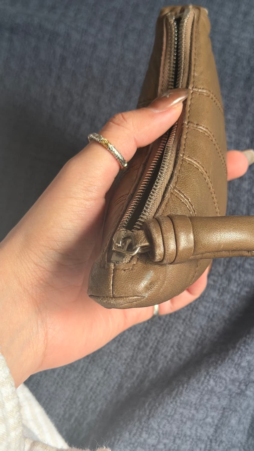 르메르 크루아상 코인 펄스 브론즈 카키 상품이미지4