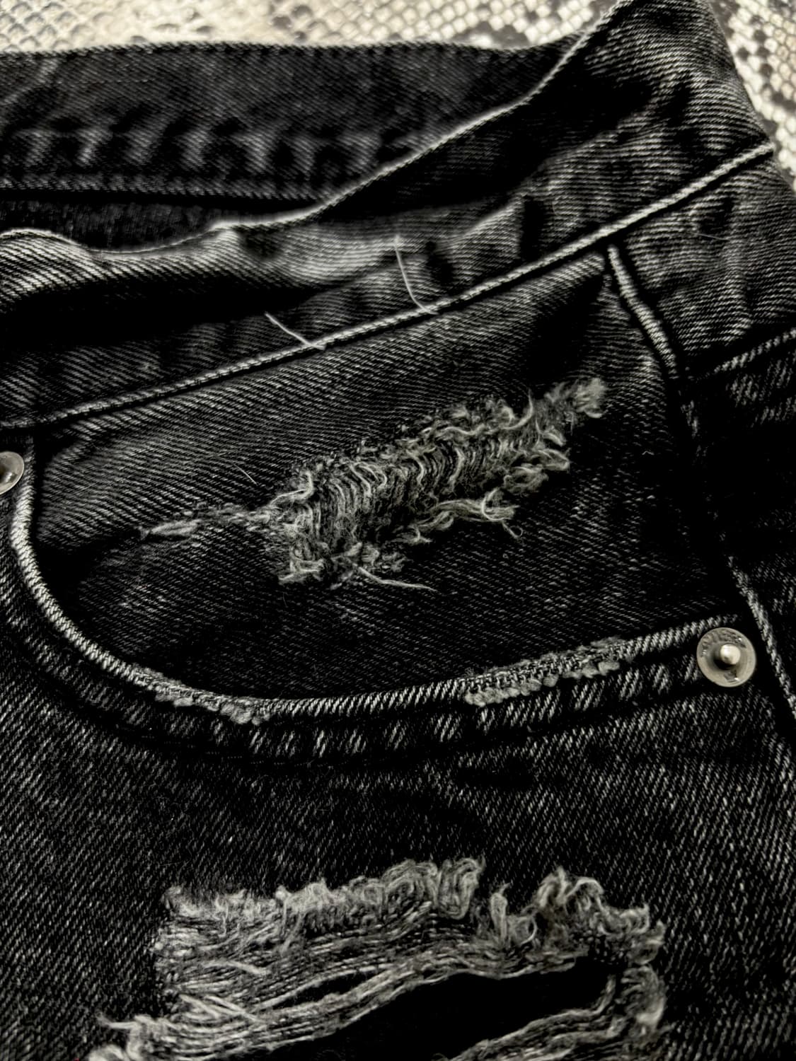 “Vintage” 00’s Mood Black Damaged Hot Pa 상품이미지5