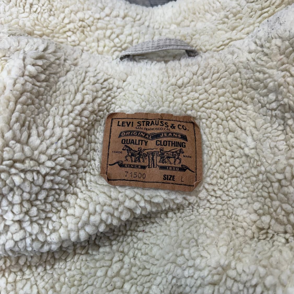 90s 리바이스 더티 에이징 쉐르파 트러커 자켓 made in ITALY 상품이미지8