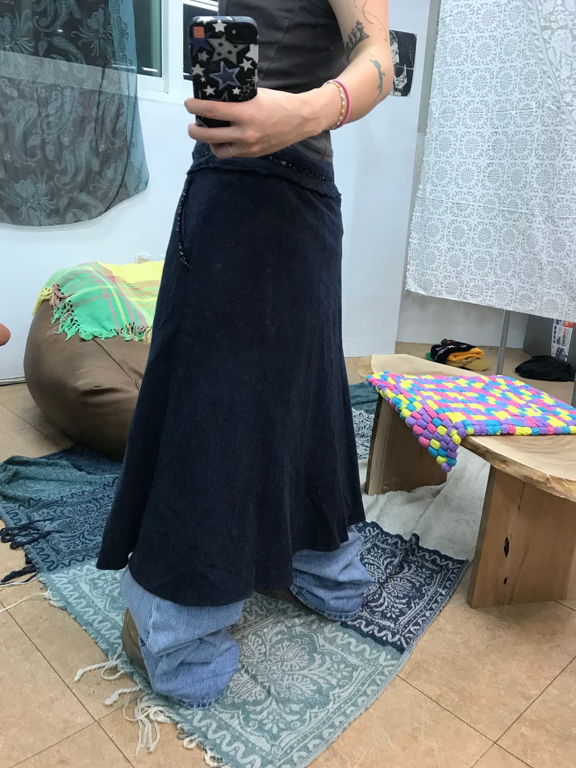 써스데이아일랜드 여성 모직 네이비 스커트  상품이미지2