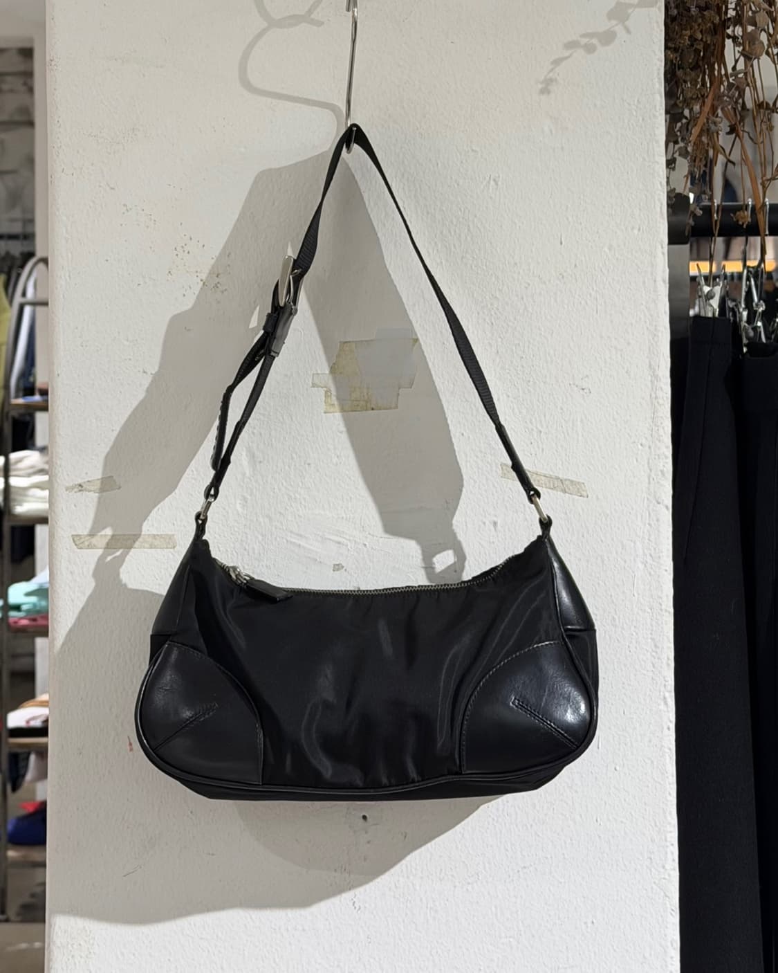 프라다 블랙 테수토 리나일론 숄더백 상품이미지2