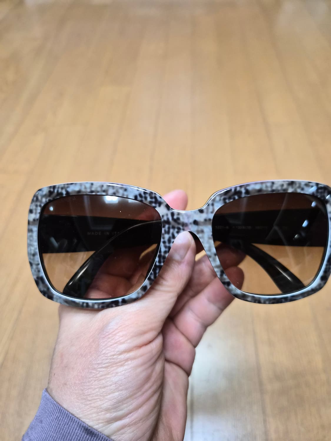 (정품) 샤넬 CC 로고 선글라스 (명품 여자 안경테) 상품이미지4