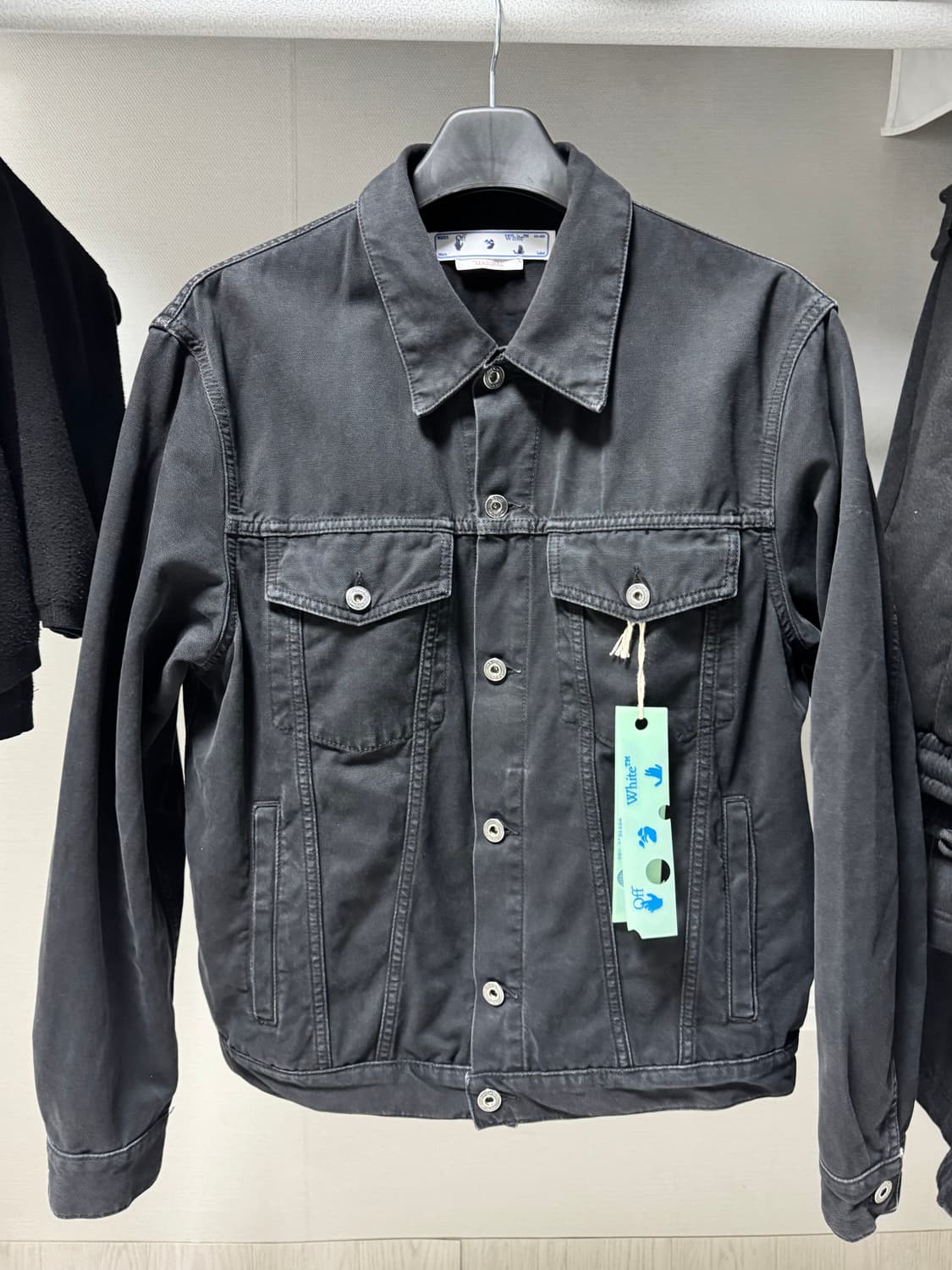 오프화이트 웨이브 캔버스 스케이트 자켓 M 팝니다 상품이미지1