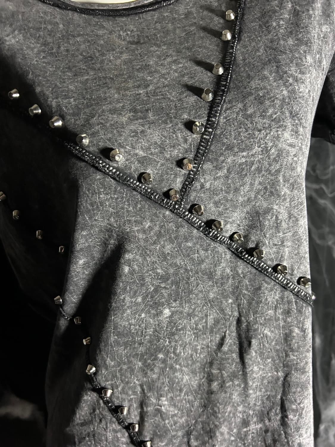 stud line stone dyed tee 상품이미지4