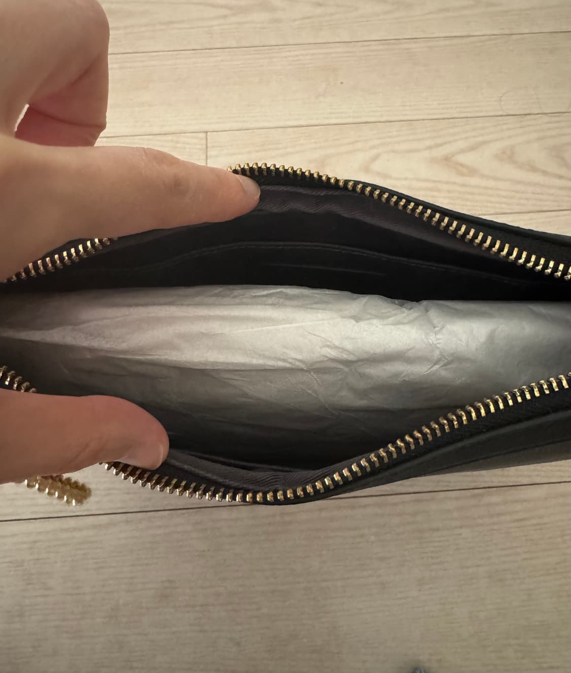 (미사용 새제품) 오스트카카 크누트 호보백 (블랙) 상품이미지4