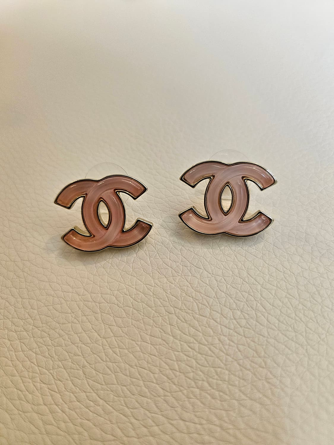 샤넬 핑크 자개풍 귀걸이 업사이클링 상품이미지2