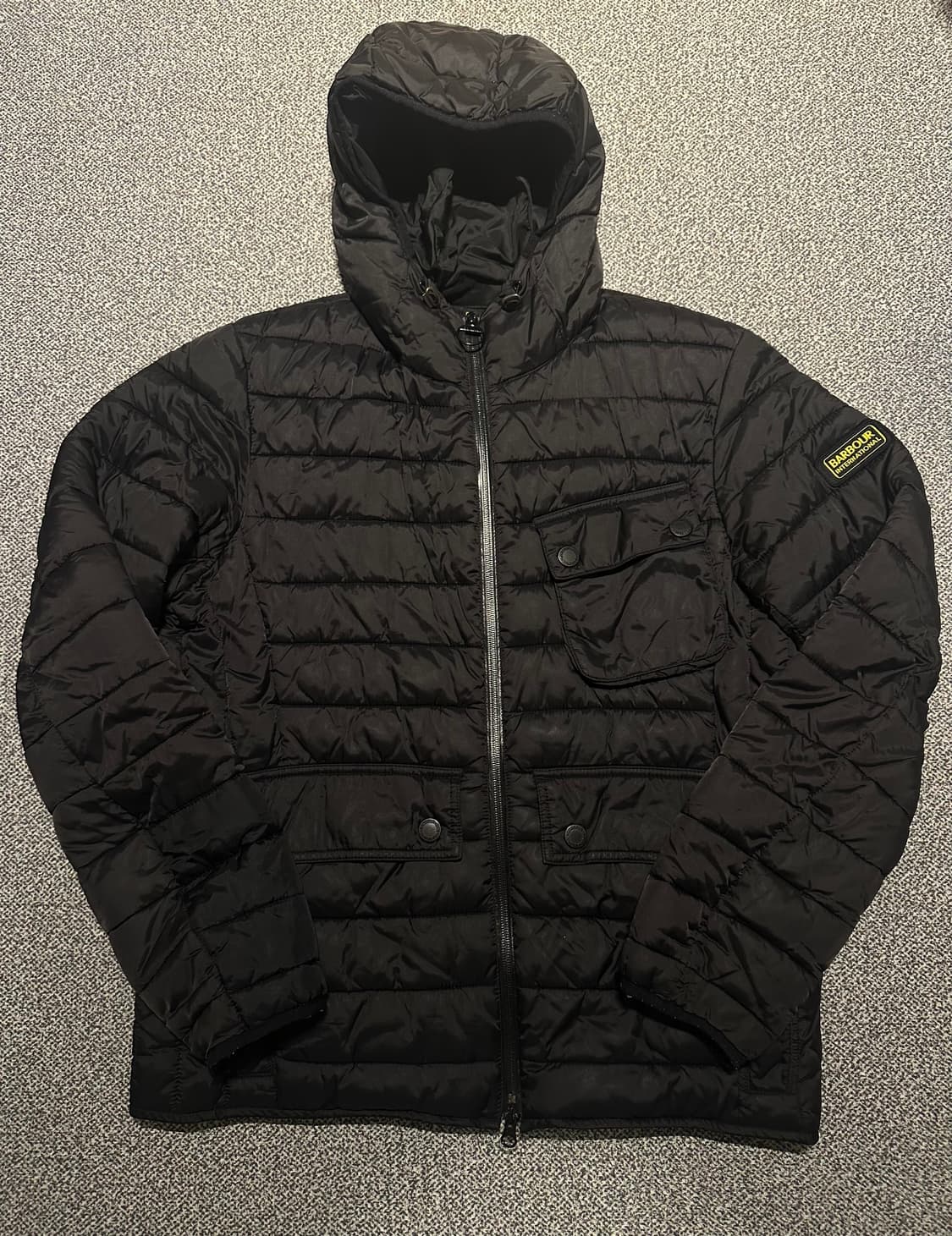 바버 Ouston 퀄팅 후드 경량패딩 L 상품이미지1