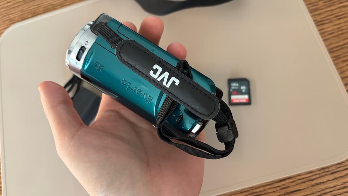 JVC 빈티지 캠코더 신품급 카리나 풀박스 (GZ-E117G) 상품이미지2