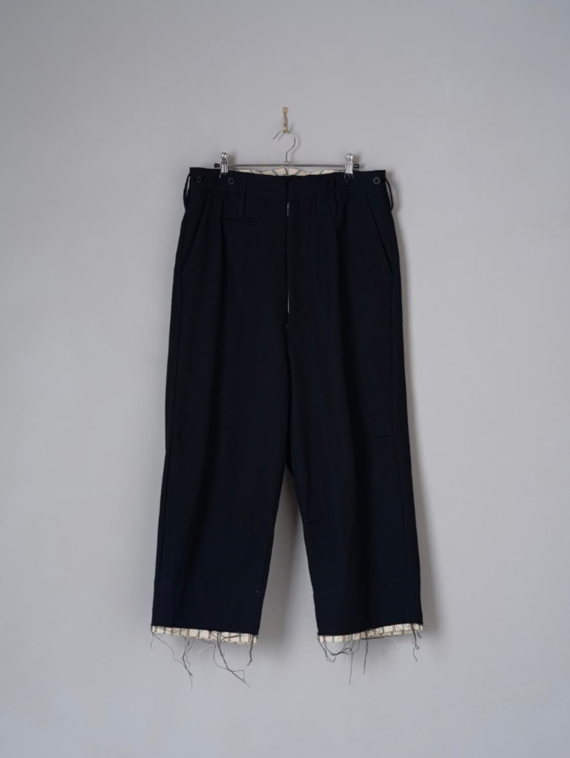 클라시카 컷 오프 볼드 스트레이트 트라우저 상품이미지1