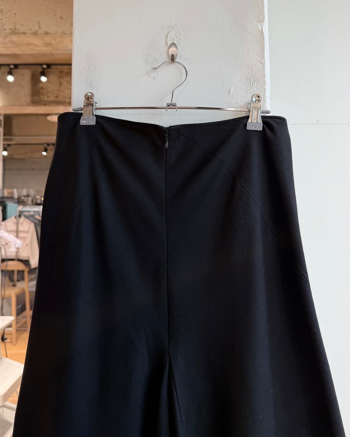 발렌시아가 블랙 프릴 미디스커트  상품이미지5