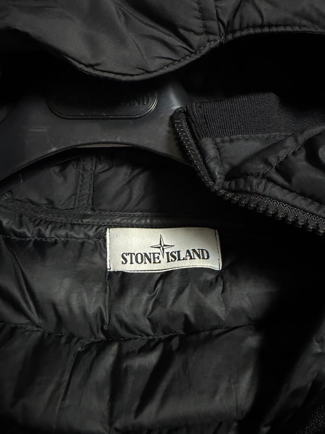 급처 백화점판 스톤아일랜드 경량패딩 L사이즈 상품이미지2