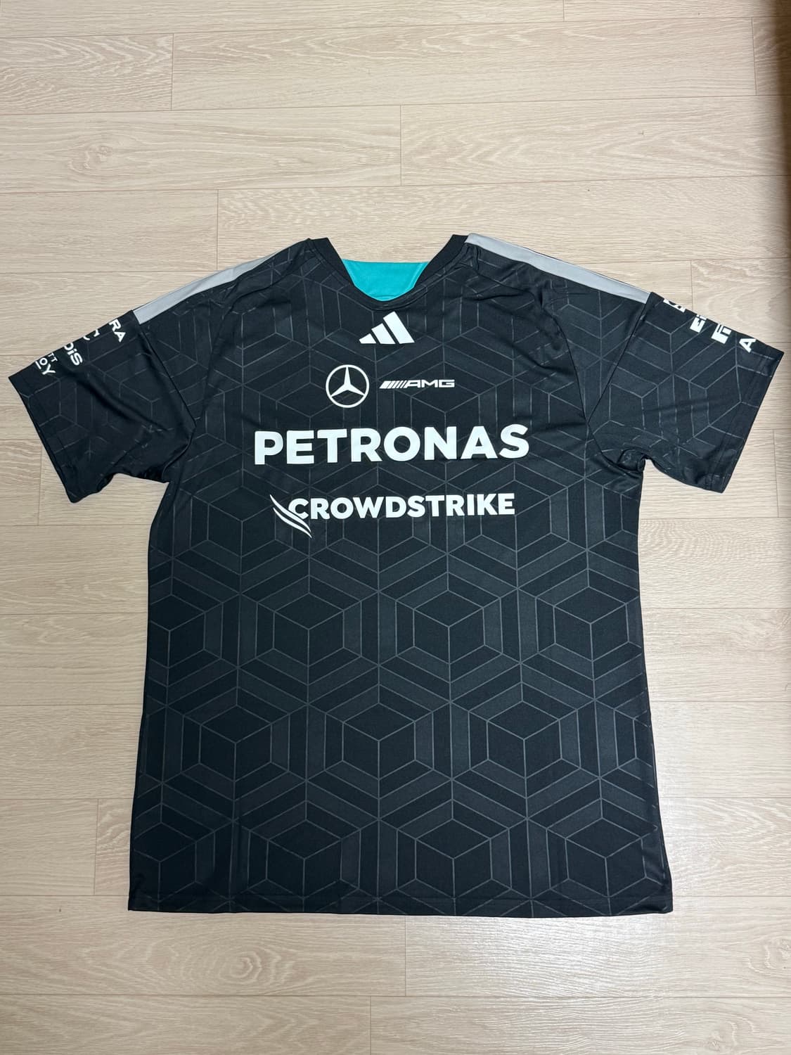 아디다스 x 메르세데스 F1 드라이버 저지 상품이미지2