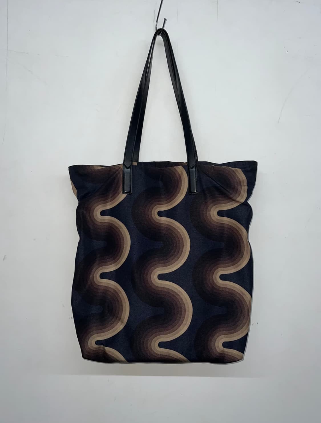 드리스반노튼 베르너팬톤 토트백 가방 상품이미지2