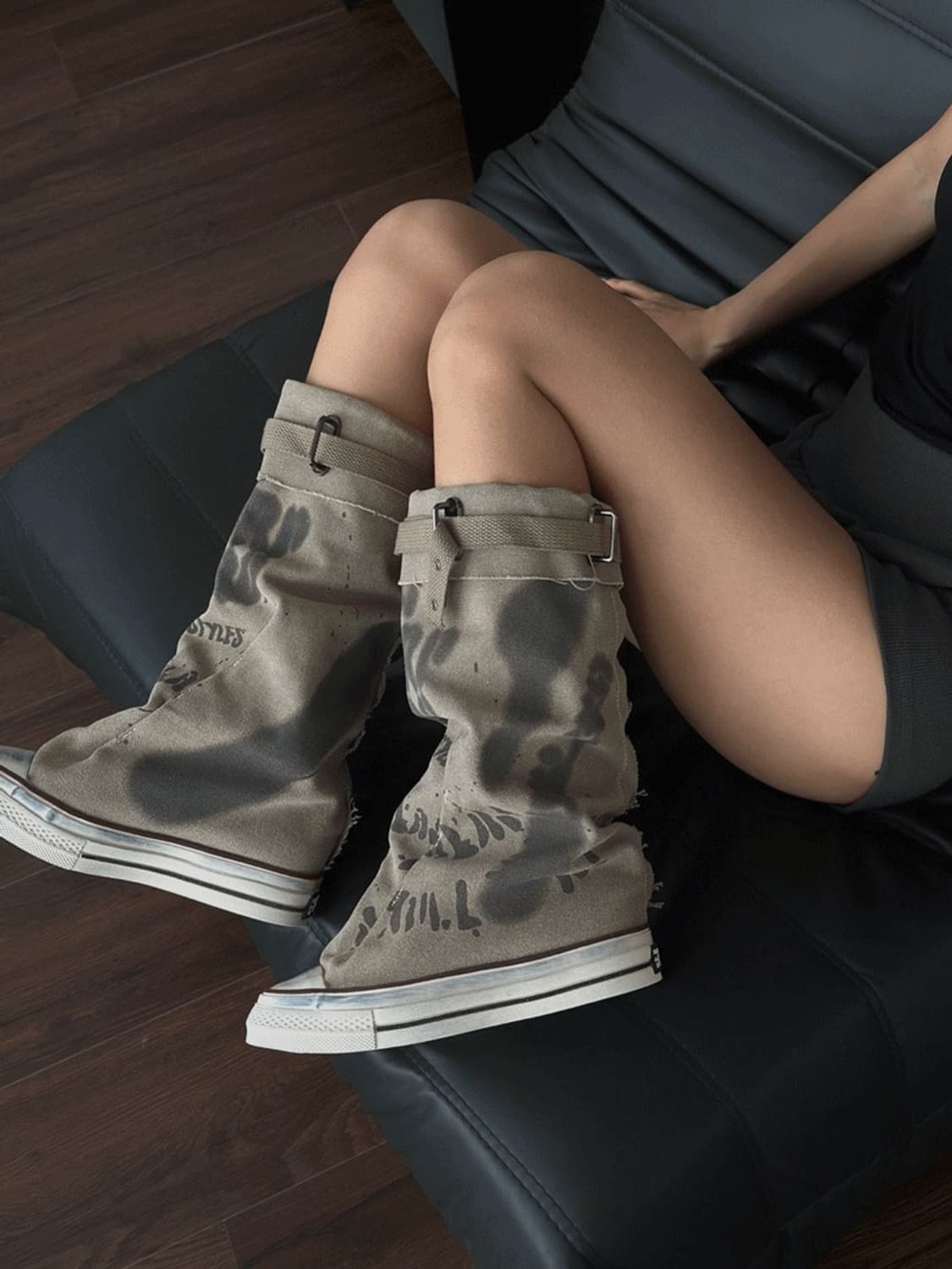 블랙업 하이탑 스니커즈 컨버스  상품이미지1