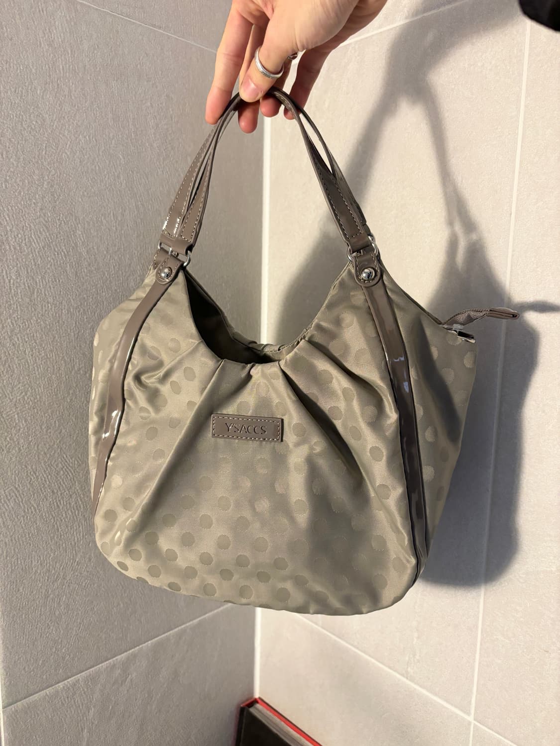 Y'saccs 도트 숄더백 상품이미지1