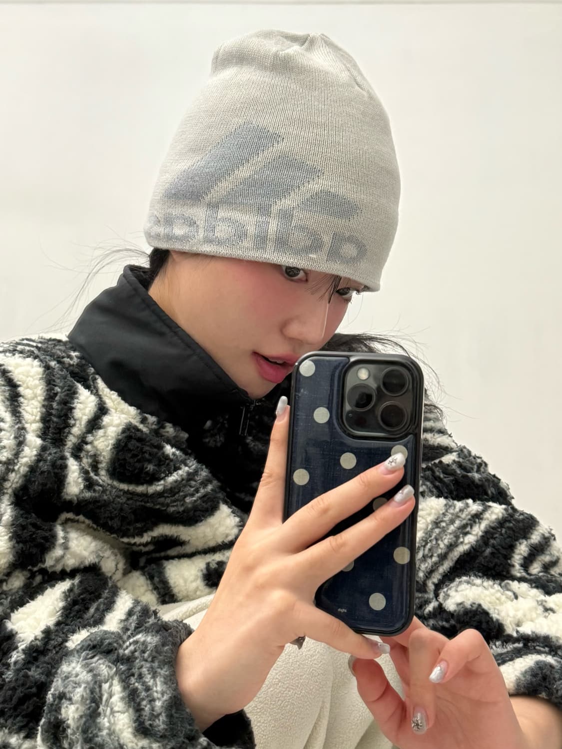 아디다스 라이트그레이 비니 상품이미지2