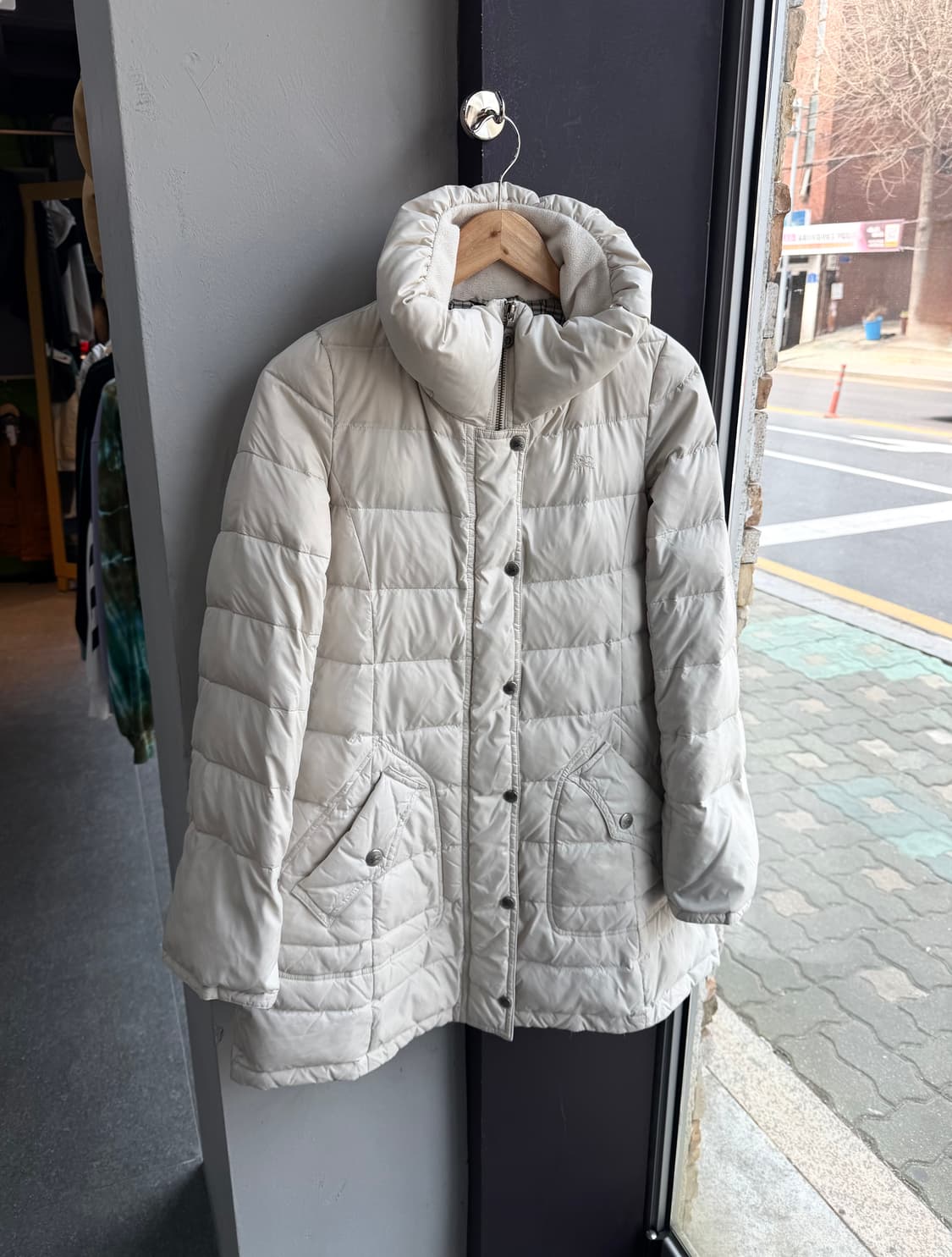 38/ 버버리 블루라벨 미니로고 다운 패딩 점퍼 상품이미지2